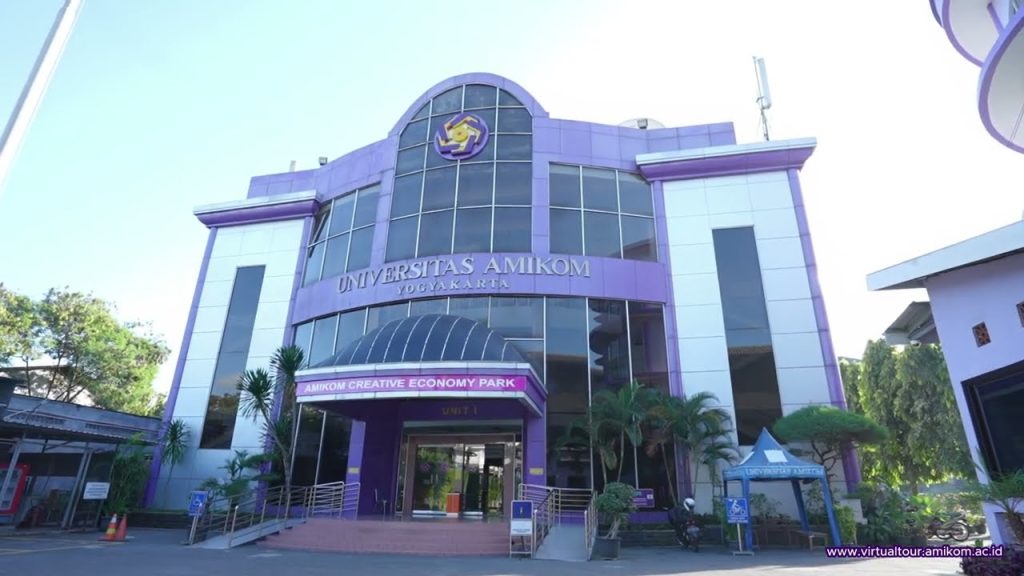 Universitas Amikom Yogyakarta