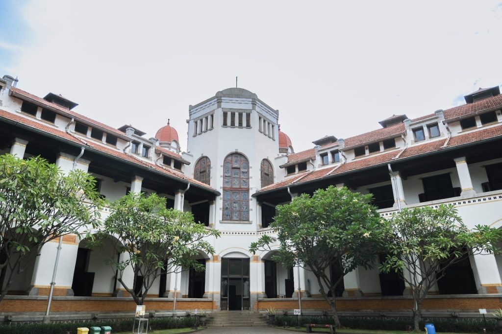 Gaya Arsitektur Transisi Lawang Sewu